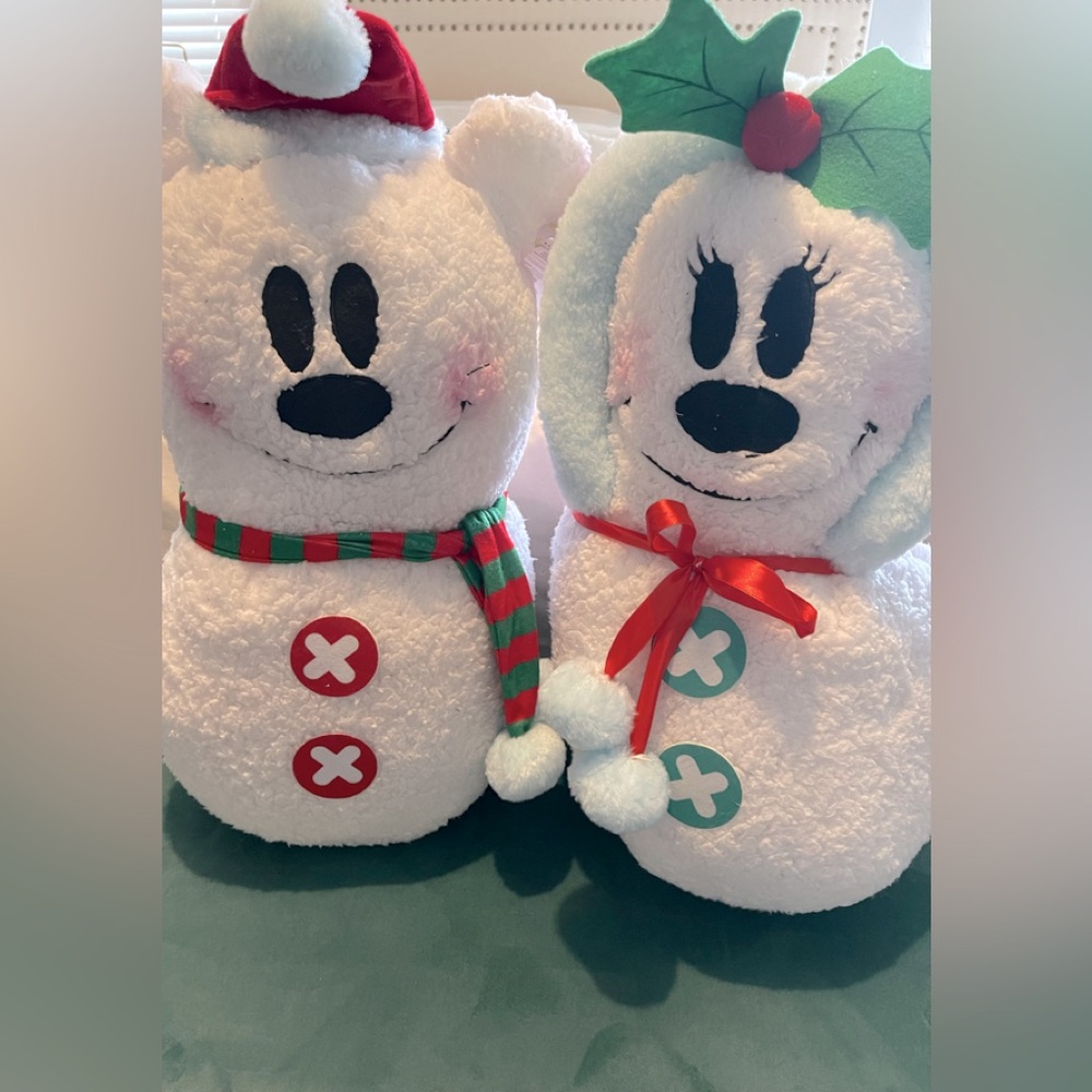 Set of 2 Minnie & Mickey Disney Christmas Greeter Snowman Sherpa Holiday - Picture 3 of 3